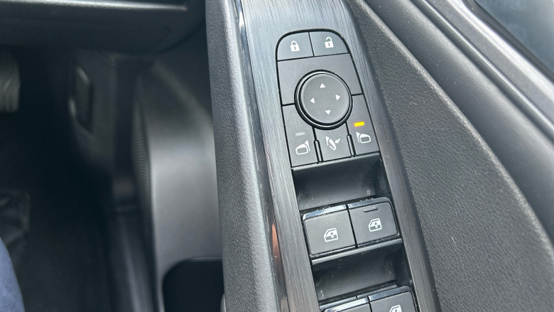 Nissan Qashqai 1.3 DiG-T MH 158 Acenta Premium 5dr Xtronic Petrol Hatchback